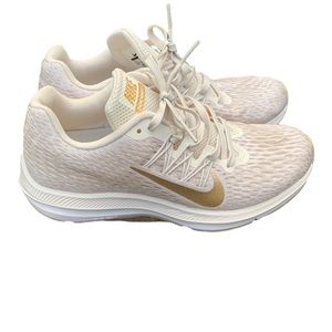 New Nike womens shoes